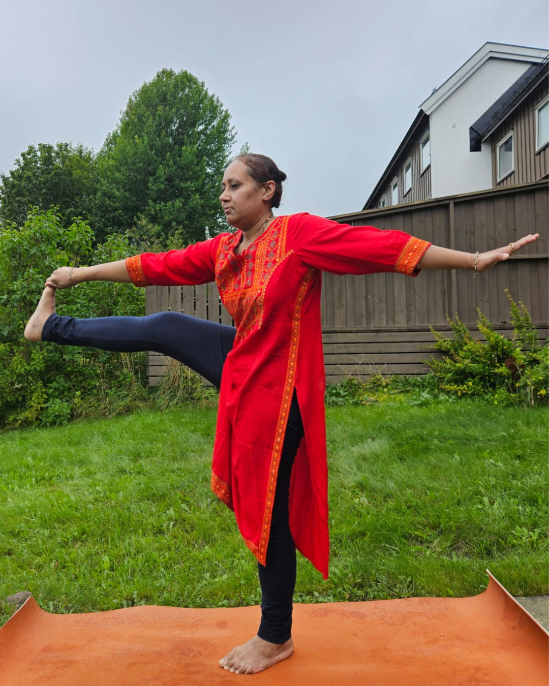 Hastapadasana Yoga for beginners